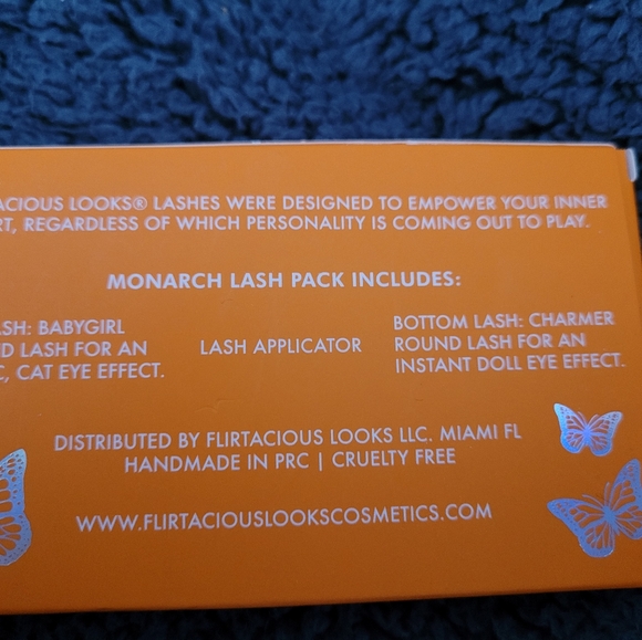 Eye Lashes - Picture 2 of 2